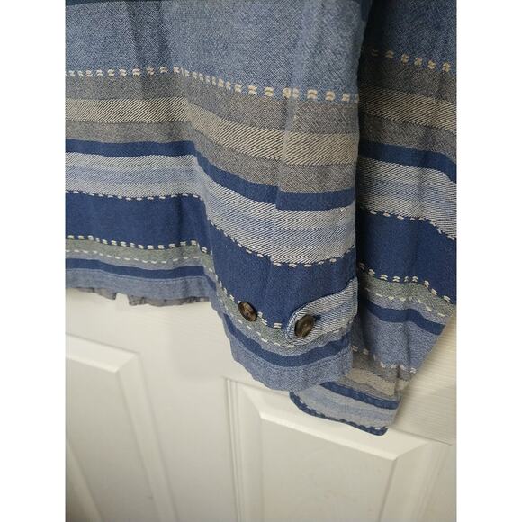 Cabin Creek Woman L Shacket Lightweight Denim Look Striped Button Sleeve - Picture 9 of 9